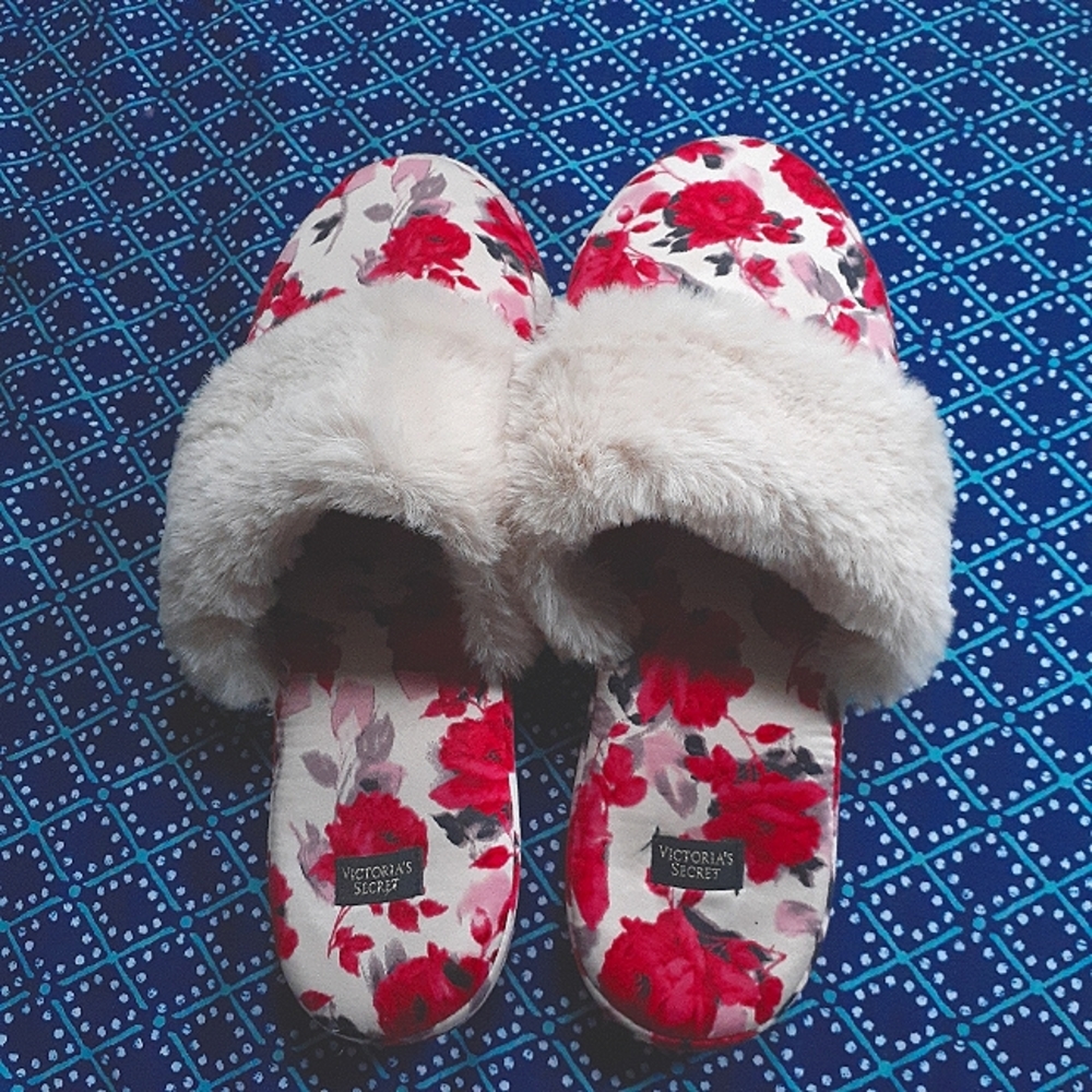 Victoria Secret's Slippers